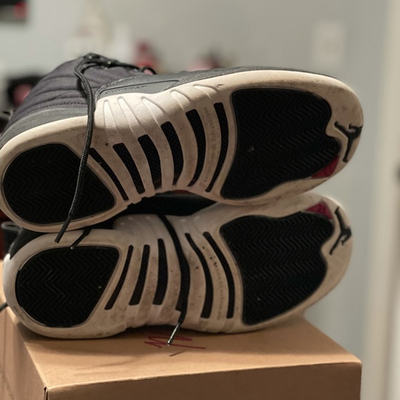 Authentic Jordan 12s - Picture 4 of 5